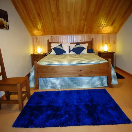 Casa Da Fonte Sagrada בית הארחה