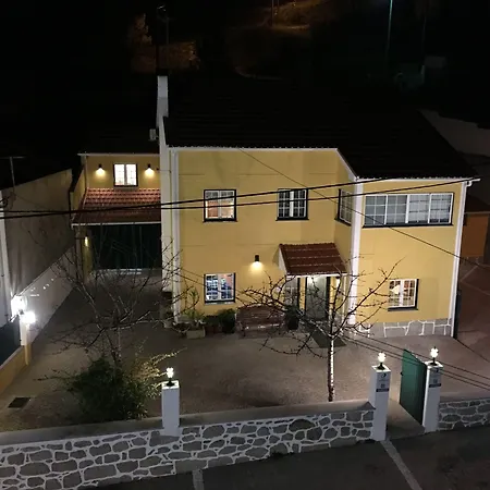 Casa Da Fonte Sagrada 3* 洛里加