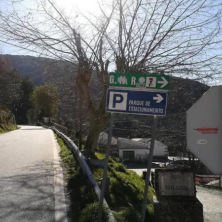 Casa Da Fonte Sagrada בית הארחה 3*