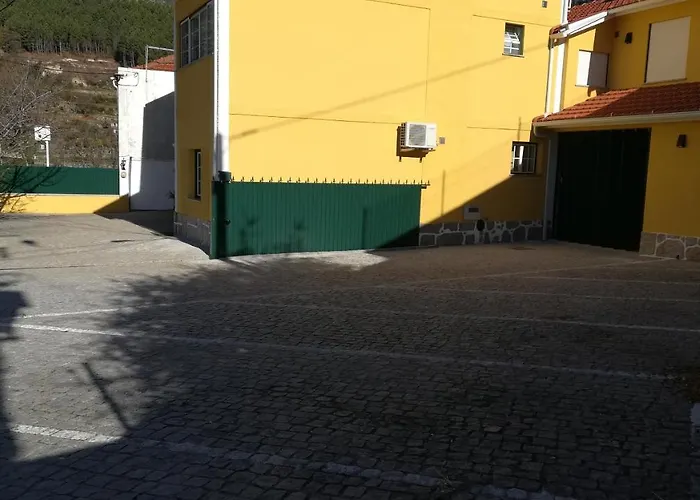 Casa Da Fonte Sagrada Loriga